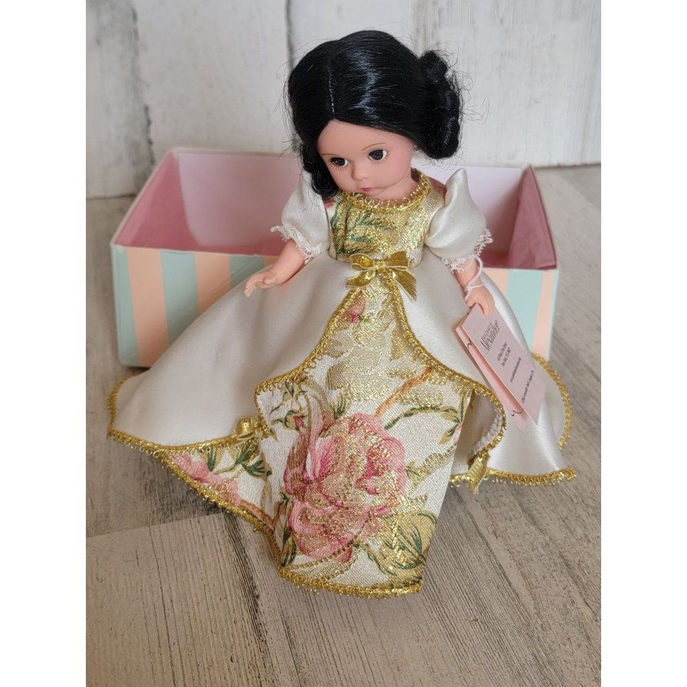 Madame Alexander Ivory Rose 34835 Girl doll collectible figure
